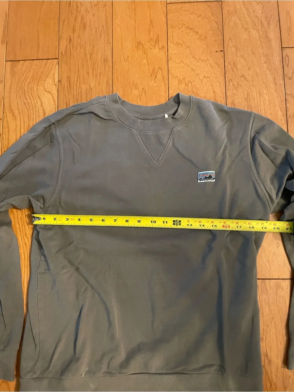 Patagonia Gray Crewneck Sweatshirt